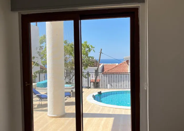 Deniz Villa *